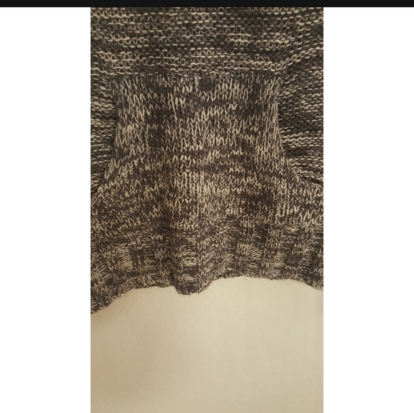 Sweater - Picture 3 of 4